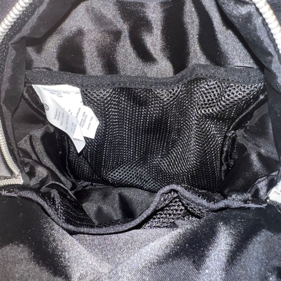 Lululemon adventurer backpack - Picture 2 of 3